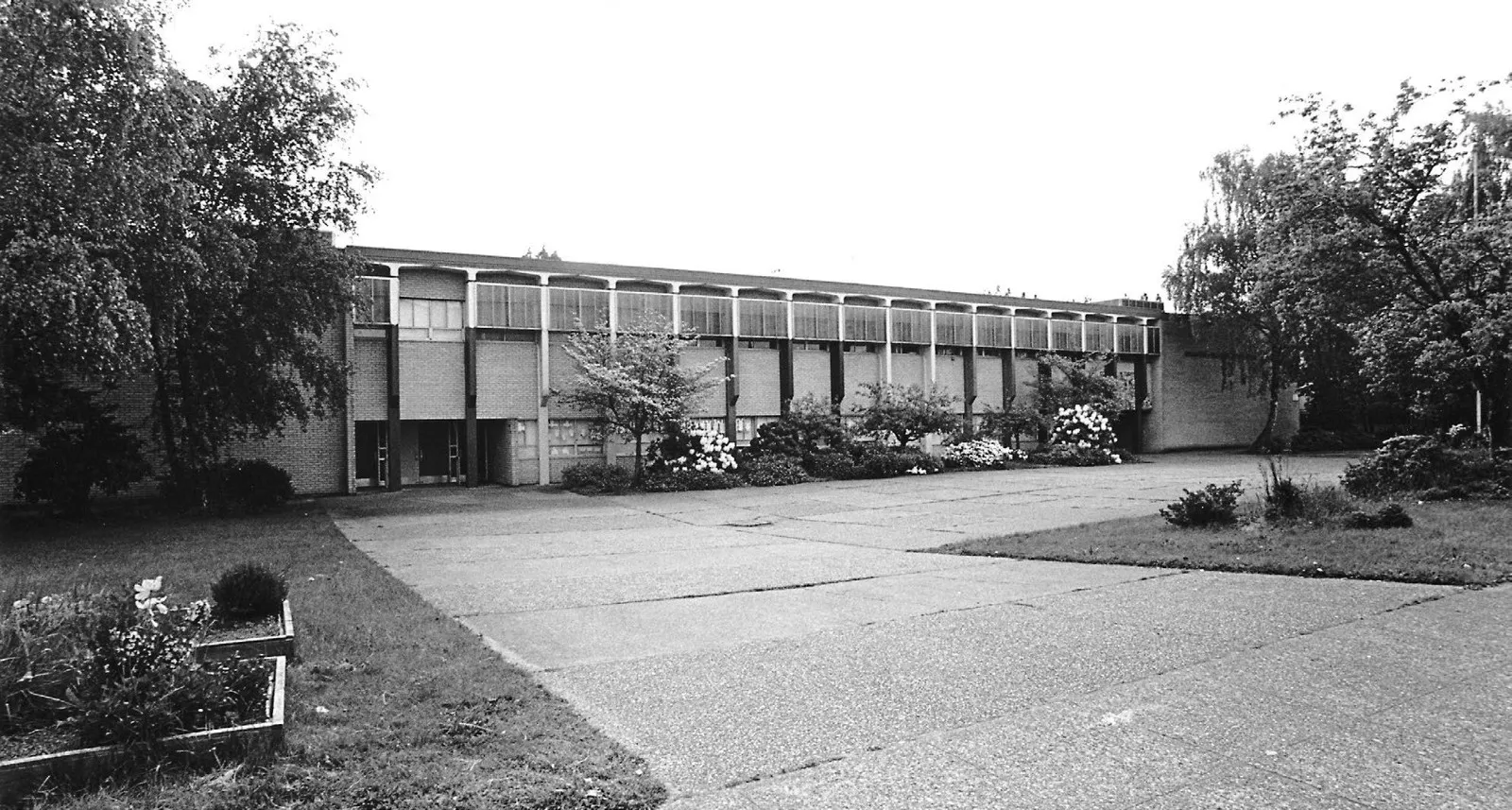 Broadview-Thomson K-8, photographed 2000